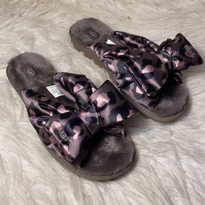 Like new Ugg Womens Lushette Leopard Puffer Slate slippers